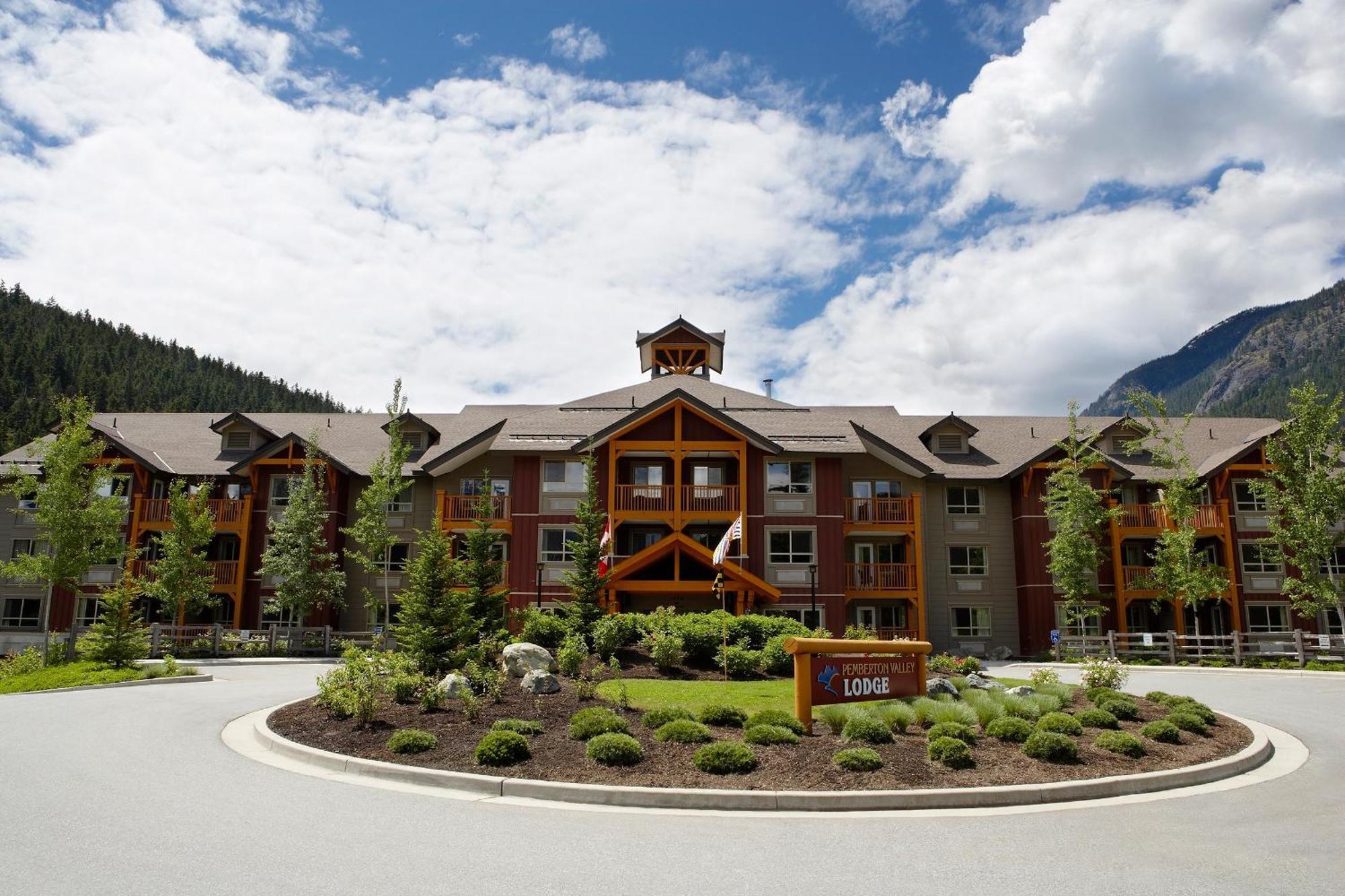 Pemberton Valley Lodge Exterior foto