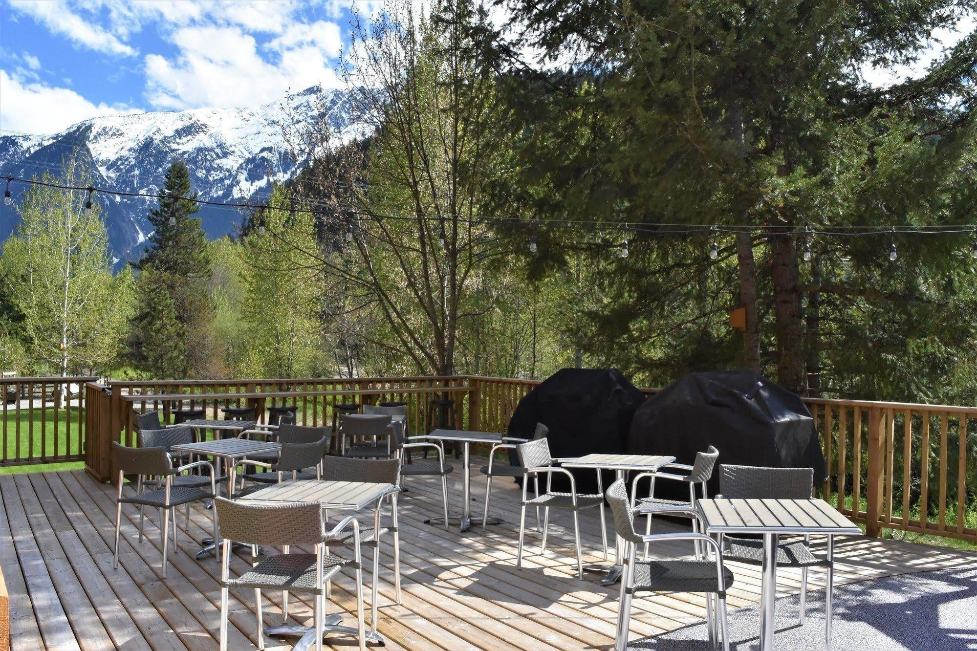 Pemberton Valley Lodge Exterior foto