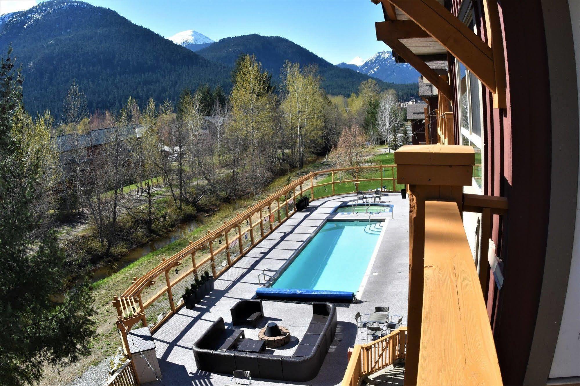 Pemberton Valley Lodge Exterior foto